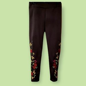 A LA TZARINA NWT Black W/Colorful Floral Embroidery Leggings - Size 1XL